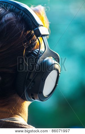 girl enjoying the music