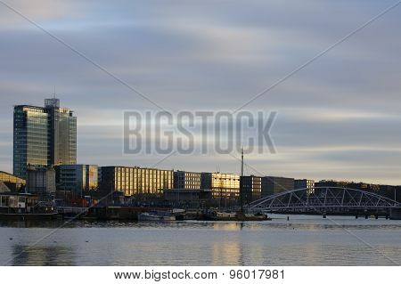 Open harborfront Amsterdam