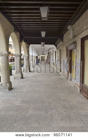 Arcade In Plaza