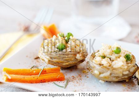 Cooked Artichokes  With Rice, Green Peas, Carrot And Olive Oil. Turkish Dish - Zeytinyağlı Enginar.