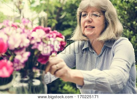 Hobby Lady Mature Leisure Flower