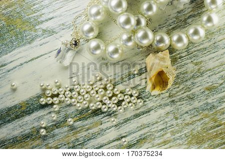 Pendant And Seashell And Large Pearls.
