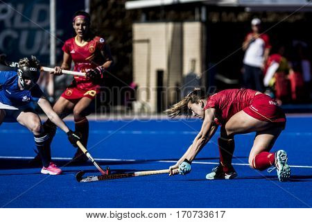 VALENCIA, SPAIN - FEBRUARY 5: (R) Maria Lopez during Hockey World League Round 2 match between Spain and Czech Republic at Betero Stadium on February 5, 2017 in Valencia, Spain