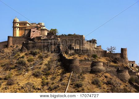 Kumbhalgarh Fort in der Nähe von Ranakpur im indischen Bundesstaat Rajasthan in Indien