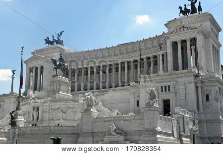 the grandeur of vittoriale in all its white splendor in Rome Piazza Venezia