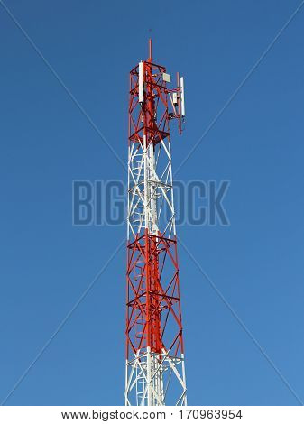 Antenna wireless phones in the daytime and blue sky