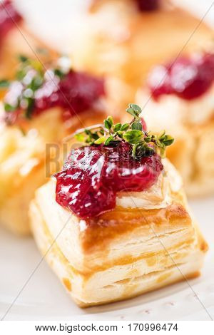 Cranberry Brie Bites
