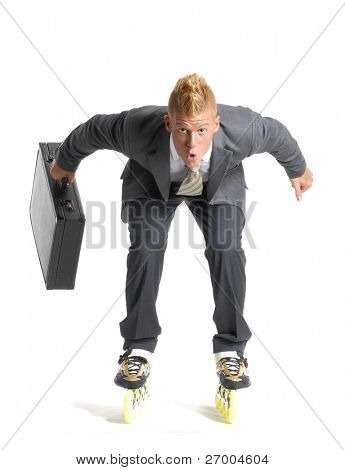 Unge forretningsmand skøjteløb på hvid baggrund.