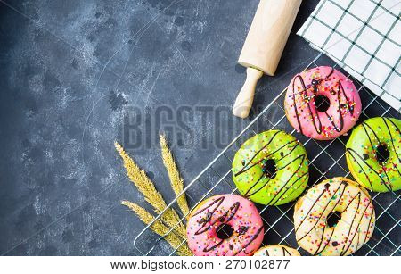 Donut Coated With Chocolate Cream Flavor, Put On The Grill. Along With Rolling Dough, Flowering Plan