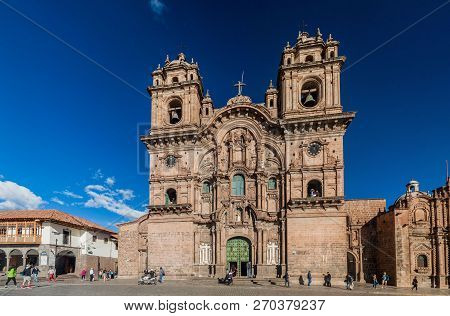 Cuzco, Peru - May 23, 2015:  La Compania De Jesus Church On Plaza De Armas Square In Cuzco, Peru.