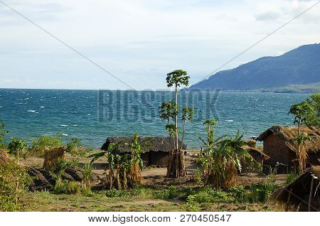 The Shore Of Lake Malawi - Malawi