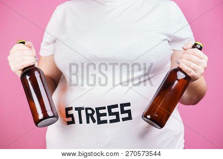 Stress, Beer Belly, Eating Problems, Compulsive Overeating, Alcohol Addiction, Party, Weight Gain. O