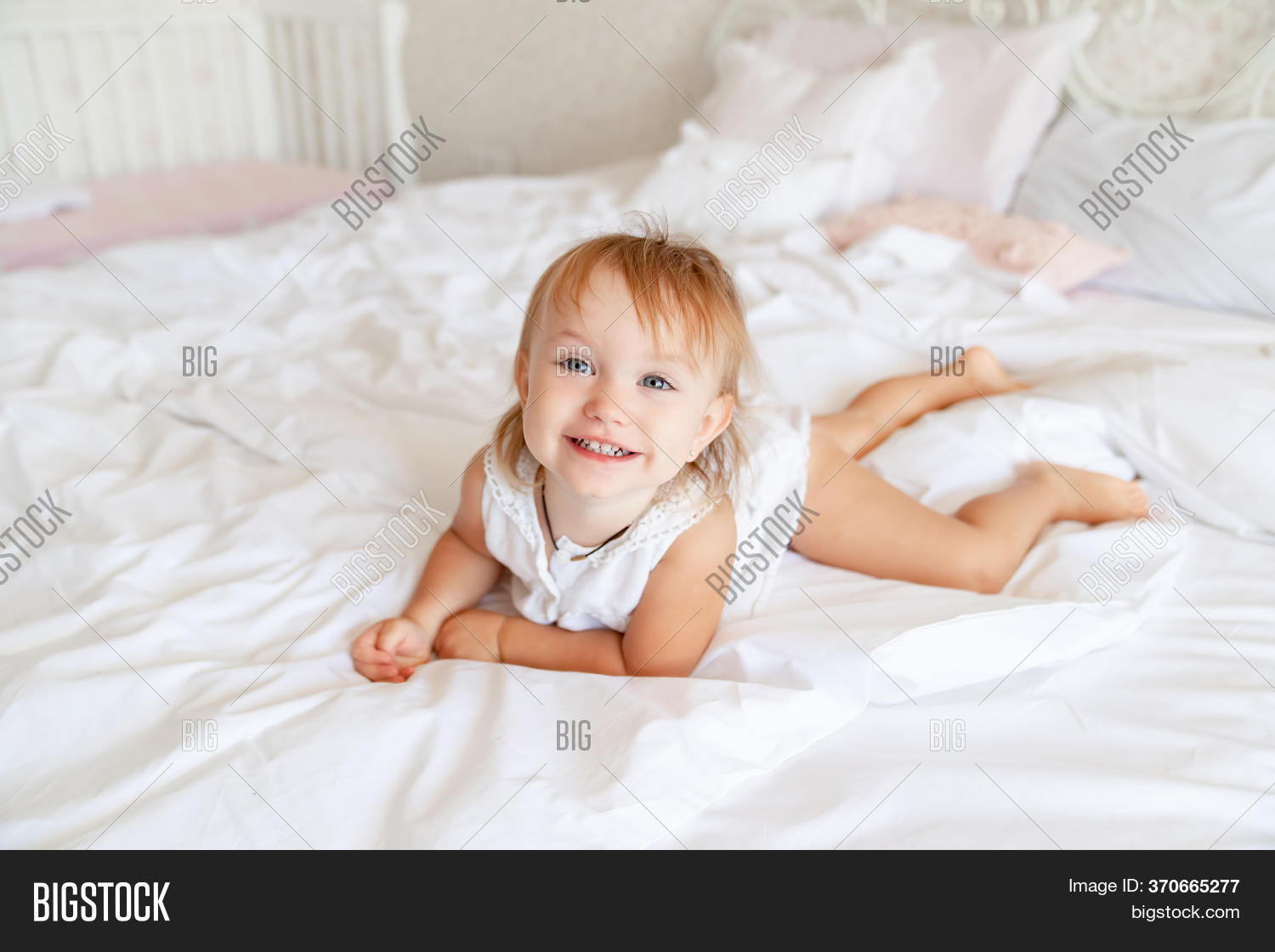 Little Girl On Bed Image & Photo (Free Trial) Bigstock