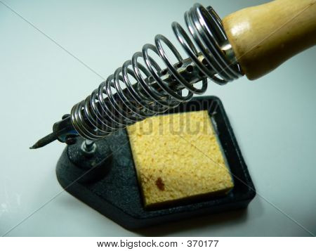 Pájecí stroj