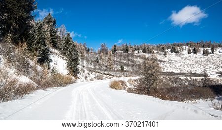 View Of Ulagan Highlands In Altay Mountains In The Winter, Siberia, Russia