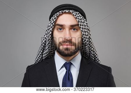Handsome Young Bearded Arabian Muslim Businessman In Keffiyeh Kafiya Ring Igal Agal Classic Black Su