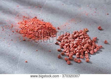 Annatto Seeds And Powder - Bixa Orellana