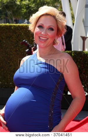 LOS ANGELES - SEP 15: Leigh-Allyn Baker ankommer til Primetime kreative Emmys 2012 på Nokia Thea