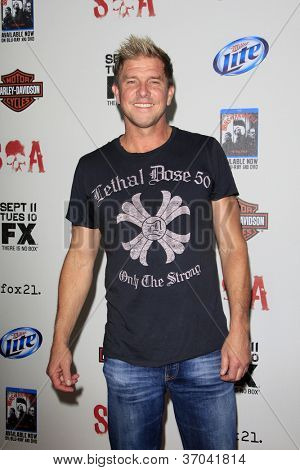 LOS ANGELES - září 8: Kenny Johnson přijde na 