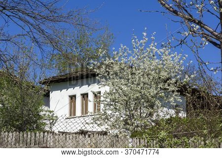 Staro Stefanovo, Bulgaria - April 9, 2014: Old Houses At Historical Village Of Staro Stefanovo, Love
