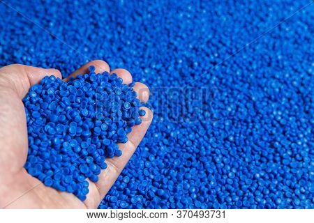 Blue Plastic Grain, Plastic Polymer Granules,hand Hold Polymer Pellets, Raw Materials For Making Wat