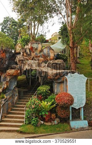 Bohol, Ph - Sept 1 - Chocolate Hills Viewing Deck Steps On September 1, 2015 In Bohol, Philippines