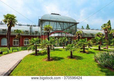 Frankfurt Am Main, Germany - June 24, 2018: The Palmengarten Botanical Garden In Frankfurt Am Main, 