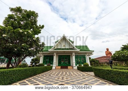 Wat Bot, Which Is An Important Tourist Attraction Of Pathum Thani Province In Thailand