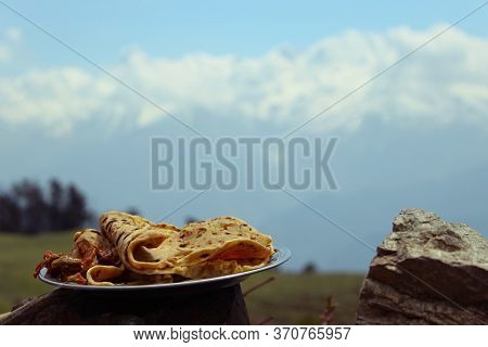 Aaloo Parantha Potato Mixed Chapati With Mango Pickle, A Common And Delicious Indian Breakfast.it Is