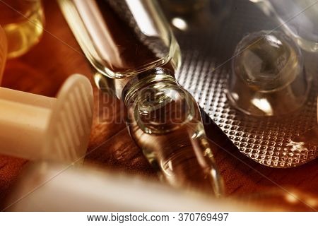 Coronavirus, Medicine Background Medicine Injection Pills, Close Up