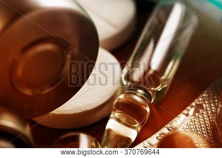 Coronavirus, Medicine Background Medicine Injection Pills, Close Up