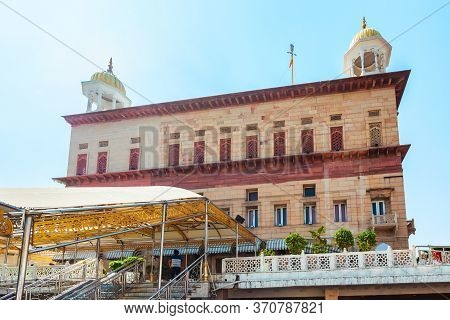 Gurudwara Sis Ganj Sahib Is One Of The Nine Historical Gurdwaras In New Delhi In India