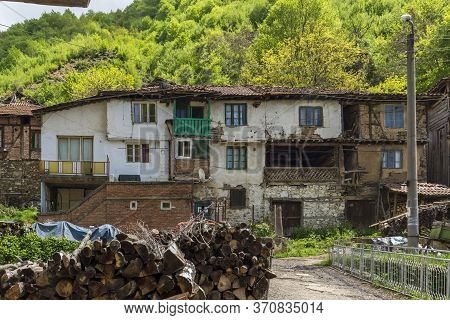 Pirin, Bulgaria -  May 2, 2014: Old Houses From The Nineteenth Century In Village Of Pirin, Blagoevg