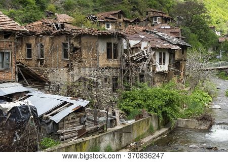 Pirin, Bulgaria -  May 2, 2014: Old Houses From The Nineteenth Century In Village Of Pirin, Blagoevg