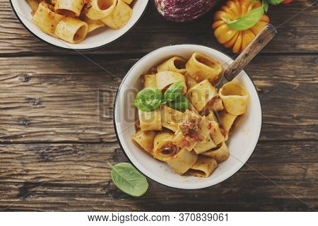 Pasta Calamarata With Vegetarian Sauce