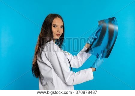 The Pulmonologist Checks The Patients Lungs For Any Disturbing Changes.