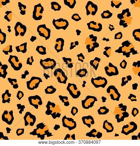 Leopard Seamless Vector Pattern. Fashion Textile Background.