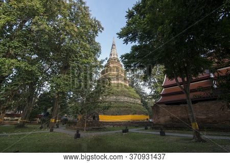 Thailand Chiang Saen Wat Phra That Chedi Luang