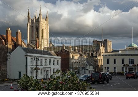 Bury St Edmunds, Uk - September 17, 2011:  Centre Of The Suffolk Town Of Bury St Edmunds On A Late S