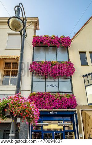 Arnhem, The Netherlands - August 23, 2013: Facade Of The Allure Restaurant In The City Of Arnhem, Th