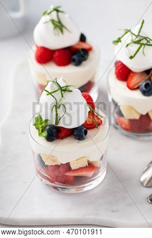 Berry Pound Cake Trifle With Cream Cheese Mousse And Whipped Cream