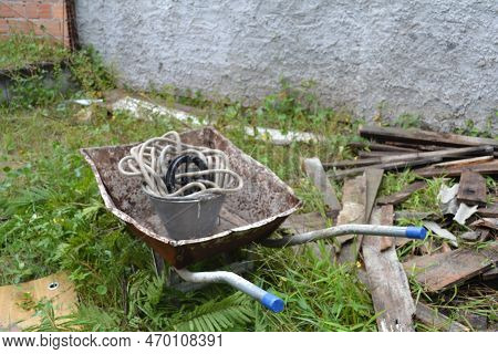Hand Stand A Great Helper In Construction