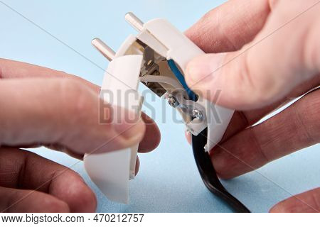 Collapsible Electrical Plug For Power Cord Is Designed For European Standard Electrical Outlets.