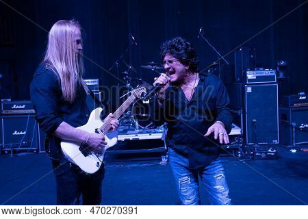 Mt. Clemens, Michigan -usa- January 28, 2023: Xyz Performing At The Emerald Theatre As Special Guest