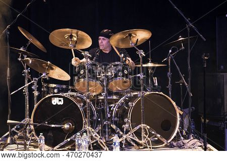 Mt. Clemens, Michigan -usa- January 28, 2023: Xyz Performing At The Emerald Theatre As Special Guest
