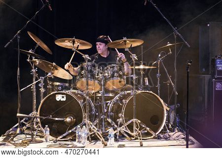 Mt. Clemens, Michigan -usa- January 28, 2023: Xyz Performing At The Emerald Theatre As Special Guest