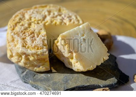 Tasting Of Local Portuguese Matured Cheese Queijo Serpa,  Setubal Area, Portugal