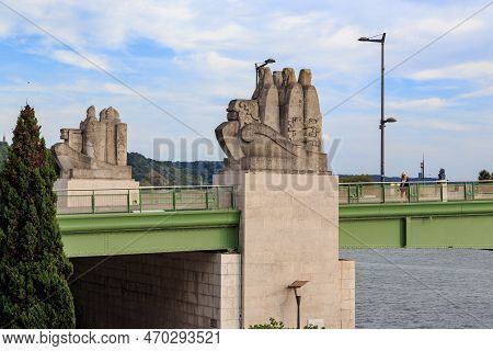 Rouen, France - August 31, 2019: This Is A Pillar Of The Boieldieu Bridge With Stylized Sculptures O