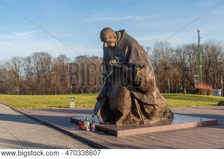 Czestochowa, Poland - 01 January, 2023: Statue Of Cardinal Stefan Wyszynski At Jasna Gora Sanctuary