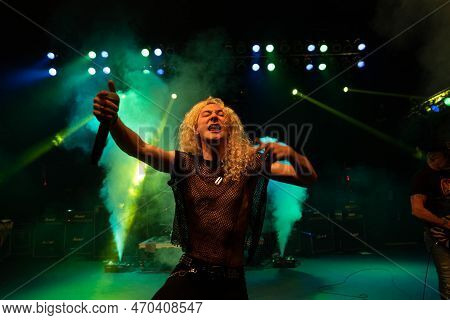 Mt. Clemens, Michigan -usa- January 28, 2023: George Lynch Performing At The Emerald Theatre With Sp